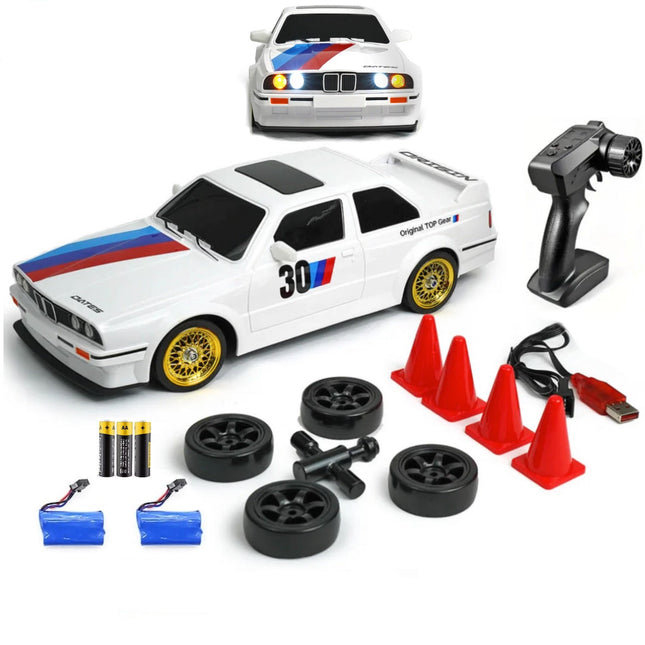 RC Drift Car 1/16 2.4Ghz Radio Control 4WD Race Car 30Km 2 Rechargeable Batteries White